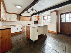 Second kitchen- click for photo gallery